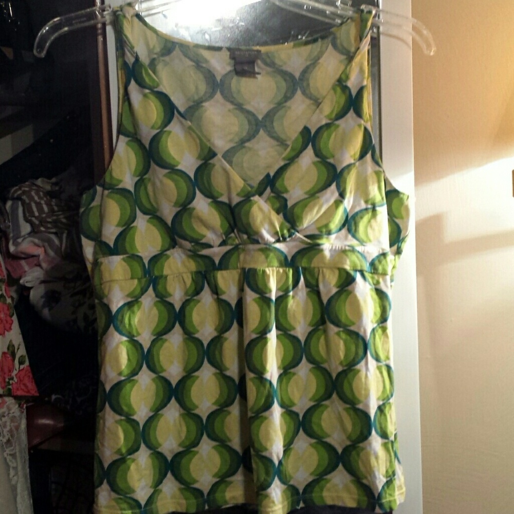 Mod style, v-neck  tank in fresh summer colors